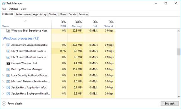 Captura de pantalla del Administrador de tareas que muestra los procesos de Windows.